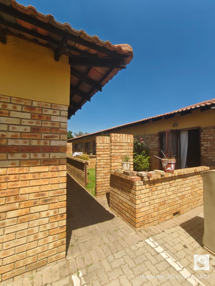 1 Bedroom Property for Sale in Vaalpark Free State